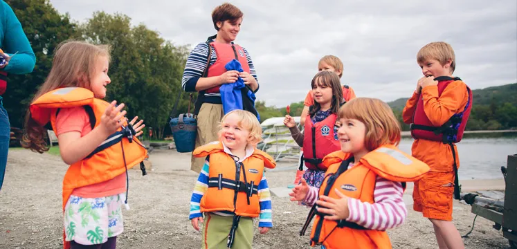 Family Adventures in the Lake District: Activities for All Ages in Los Lagos